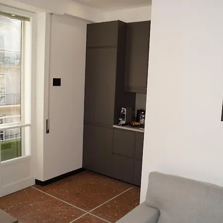 Casa Aurora アパート アルベンガ