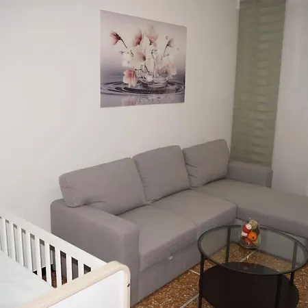 Casa Aurora Διαμέρισμα Αλμπένγκα